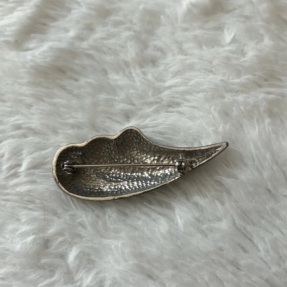 🩶 Vintage 80s Silver Tone Swirl Pin – Retro Statement Piece 🌊